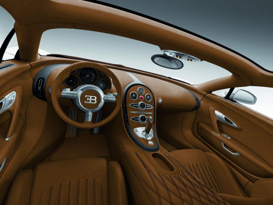  Bugatti Veyron 16.4 Grand Sport Vitesse 2012 года  (фото 16 из 32)
